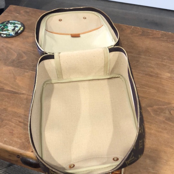 [sold] Louis Vuitton Excursion bag - Picture 6 of 7